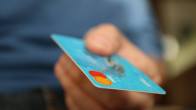 ¿Cómo puedo optar por no recibir ofertas de tarjetas de crédito?